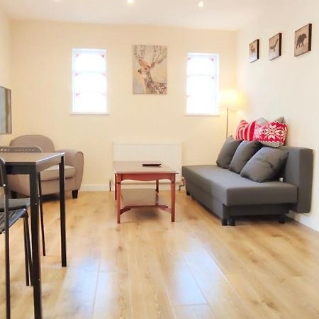 Apple Garden B-5 Apartment ลอนดอน ภายนอก รูปภาพ